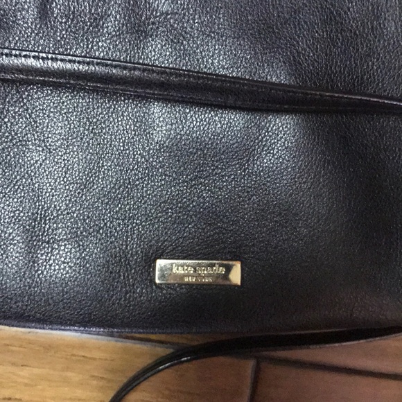 Kate spade ♠️ crossbody - Picture 3 of 3